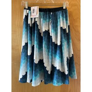 🧜‍♀️ NWT.  LulaRoe Madison skirt.  Size XS